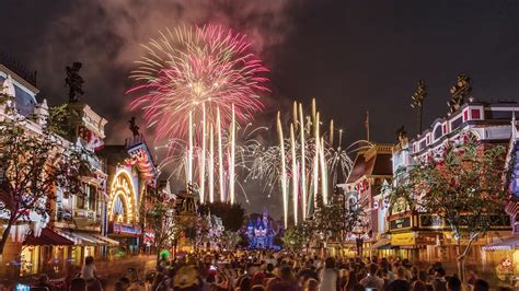 Get Ready for a Magical Christmas at Disneyland 199